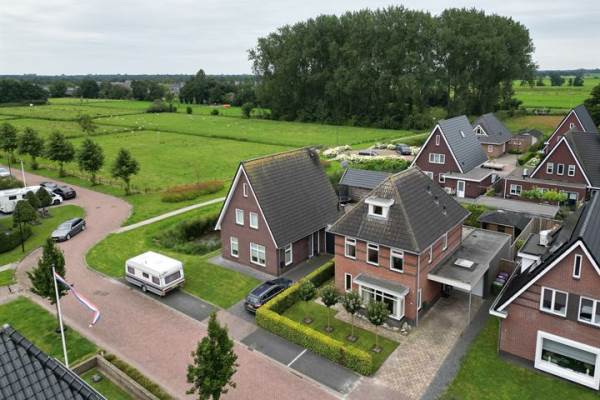 Woning Koarstmoas 18 Surhuisterveen
