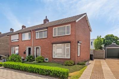 Woning Pastoor Mertensstraat 23 Sint Jansteen