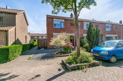 Woning Margrietstraat 10 Klaaswaal