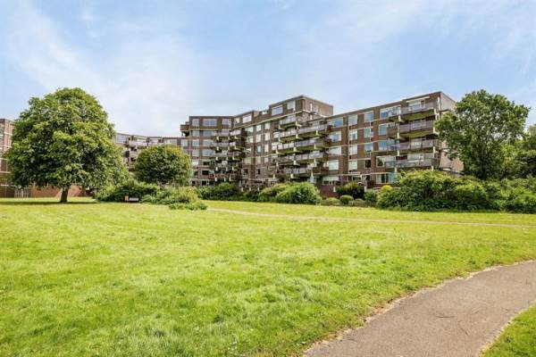 Woning Dr. Albert Schweitzerdreef 245 Maassluis