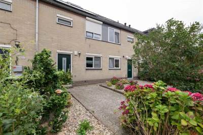 Woning Theo Mann-Bouwmeesterstraat 10 Spijkenisse