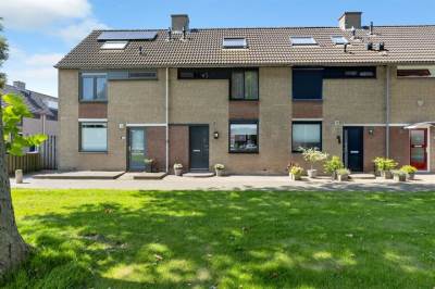 Woning Ouverturelaan 49 Spijkenisse