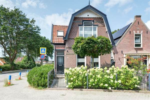 Woning Dorpsstraat 127 Broek op Langedijk