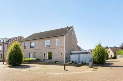 Woning Den Hooiberg 11 Rijsbergen