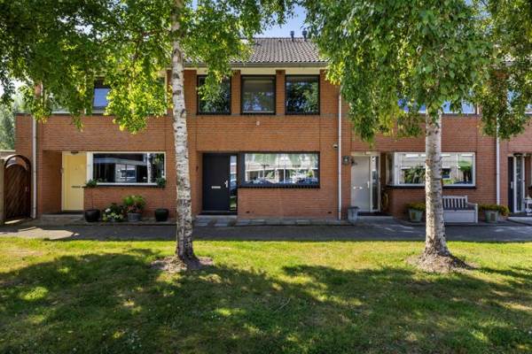 Woning Jan van Almondestraat 123 Poortugaal