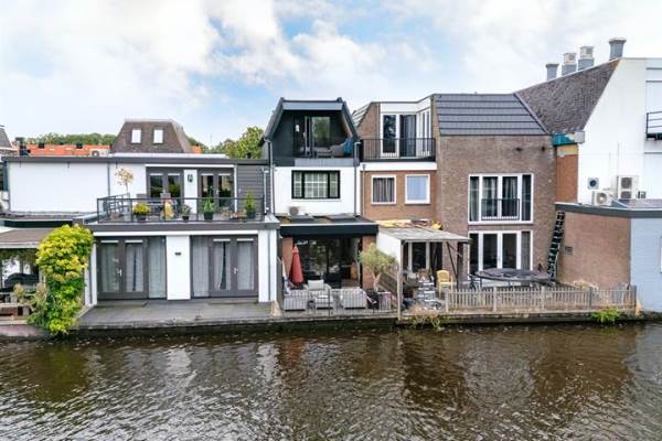Woning Hooftstraat 207 Alphen aan den Rijn