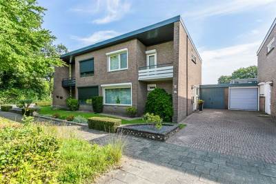 Woning Jan van Valkenburgstraat 1 Born