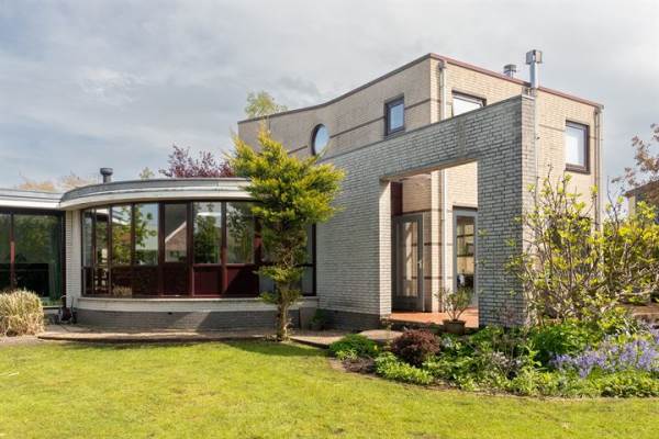 Woning Noordeinde 116 Roelofarendsveen