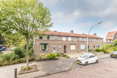 Woning Julianastraat 44 Strijen