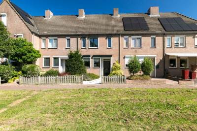 Woning Lindonklaan 14 Raamsdonksveer