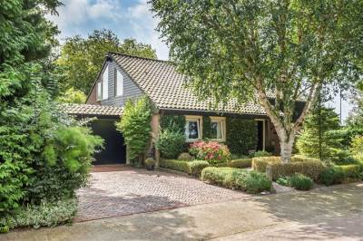 Woning De Hucht 7 Kerk-Avezaath (Gem. Buren)