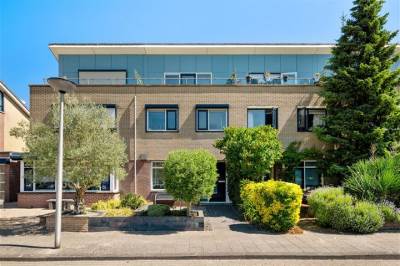 Woning Eikvaren 12 Bergschenhoek