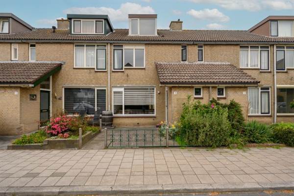 Woning van Hoogstratenlaan 9 Woubrugge