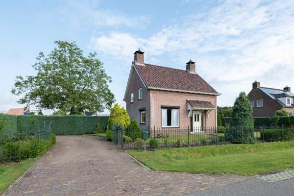 Woning Bovenstraat 74 Hoeven