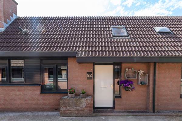 Woning Klokketuin 52 Zwaag