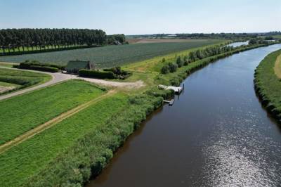 Woning Veerdijk 1 Dinteloord