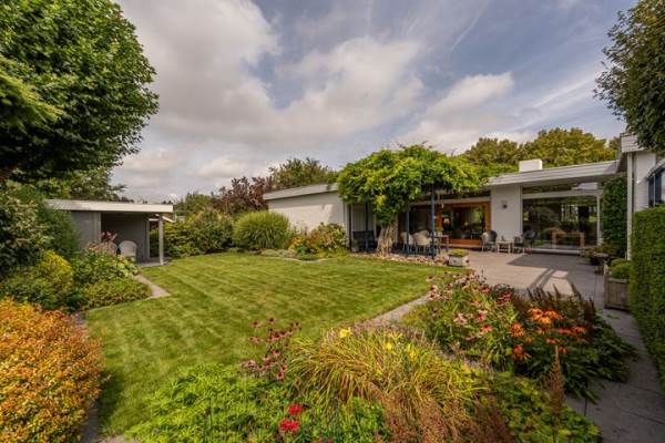 Woning van Hogendorplaan 17 Maasdam