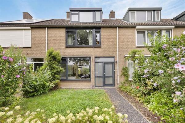 Woning Admiraal Helfrichsingel 38 Oud-Beijerland