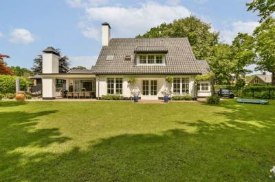 Woning Ruïnelaan 38 Bergen (NH)