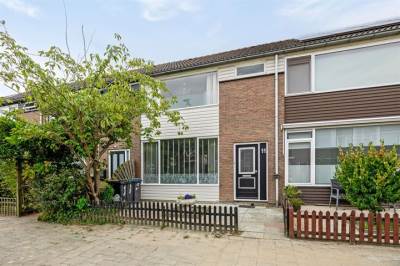 Woning Asmusstraat 11 Hellevoetsluis