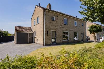 Woning Burgemeester Nijsinghweg 4 Ruinerwold