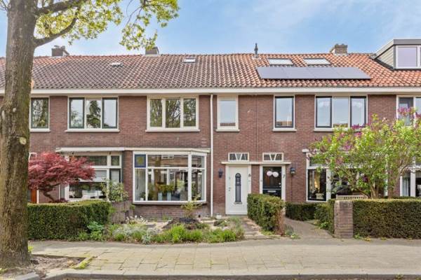 Woning Charlotte de Bourbonstraat 5 Zwijndrecht
