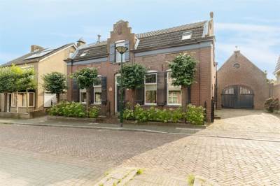 Woning Julianalaan 14 Raamsdonksveer