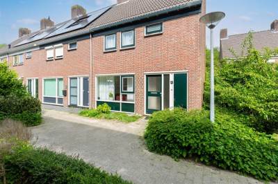 Woning Klagerstuin 147 Zwaag