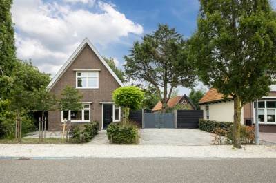 Woning Julianalaan 8 Dirksland