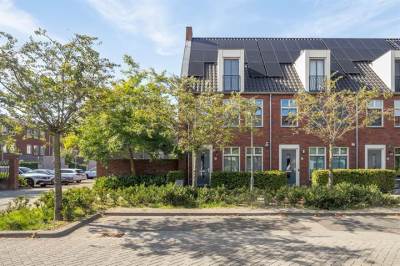 Woning Burg. Van de Brandelerlaan 1 Maassluis