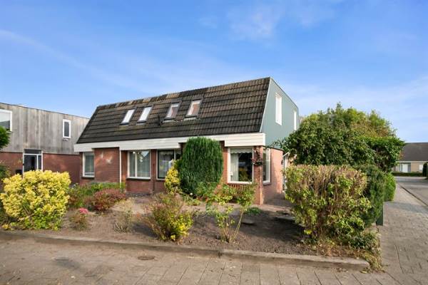 Woning Lotusstrjitte 55 Stiens