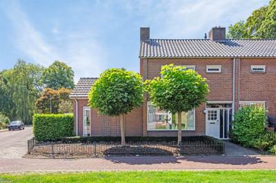 Woning Jhr. Ruys de Beerenbrouckstraat 1 Brummen