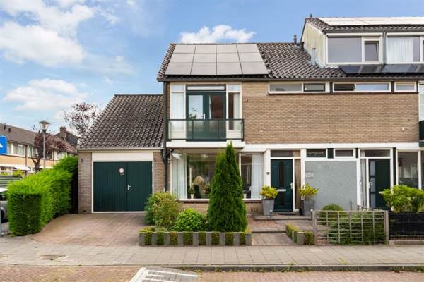Woning Hazelaarstraat 27 Woerden