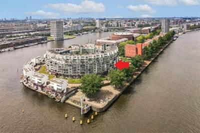 Woning Venetiëhof 68 Amsterdam