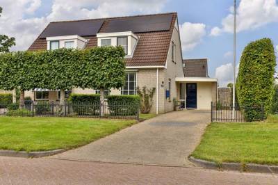 Woning Veenderij 11 Surhuisterveen