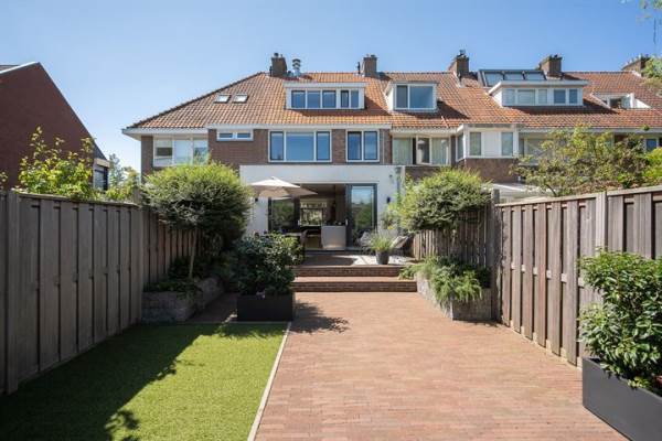 Woning Van Zuylen van Nijeveltstraat 210 Wassenaar