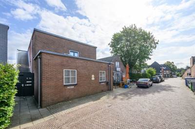 Woning Middenweg 9 Huizen