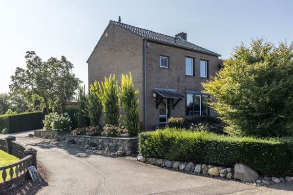 Woning Aan de Maas 37 Geulle
