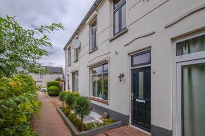 Woning Julianaplein 10 Tolkamer