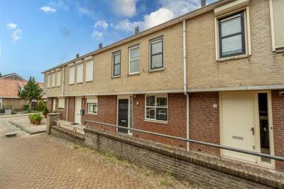 Woning Julianastraat 2A Heinenoord