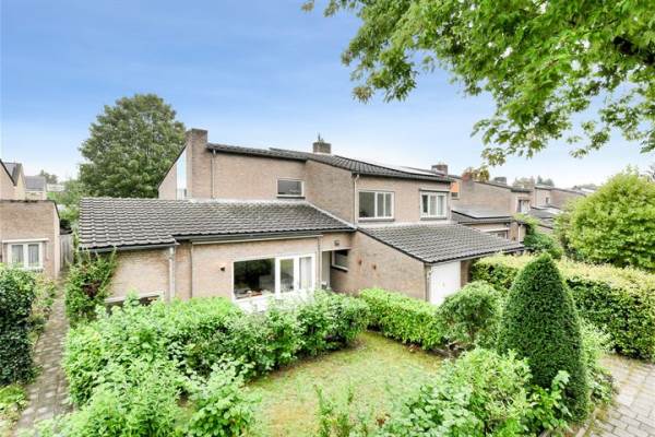 Woning Burgemeester van Beugenstraat 15 Oosterhout (NB)