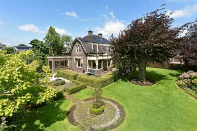 Woning Dorpsstraat 8 Aarlanderveen