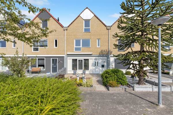 Woning Karveel 4847 Lelystad