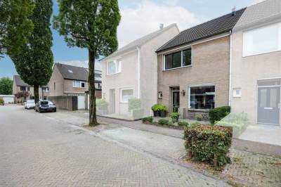 Woning Burg. Van den Oeverstraat 3 Haaren