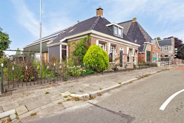 Woning Zuideinde 70 St.-Jacobiparochie