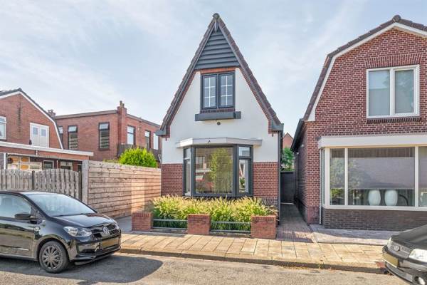 Woning Mr. A.J. de Sitterstraat 23 Winschoten
