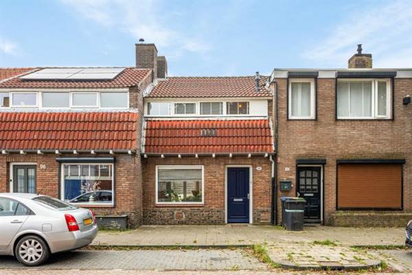 Woning Pastoor Smitsstraat 98 Tilburg