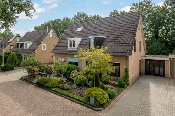 Woning Het Erf 139 Biddinghuizen