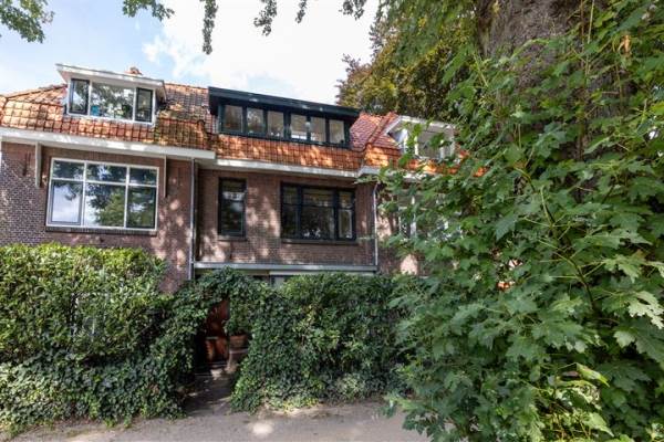 Woning Burgemeester Le Fèvre de Montignylaan 9 Rotterdam