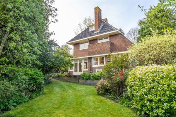 Woning Rembrandtlaan 52 Naarden